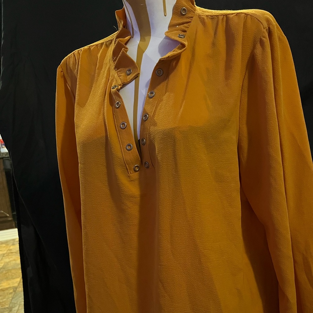 Beautiful Michael Kors blouse